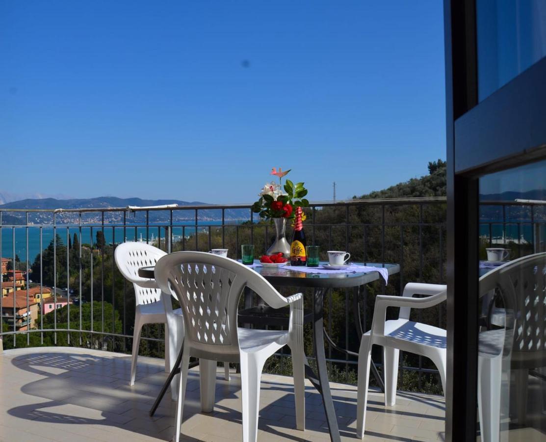 Wonderful Sea View - Terrace And Parking Lejlighed Fezzano  Eksteriør billede